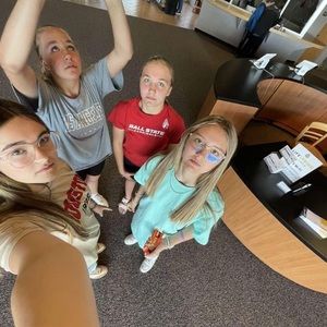 Meet your Posher, Nicole